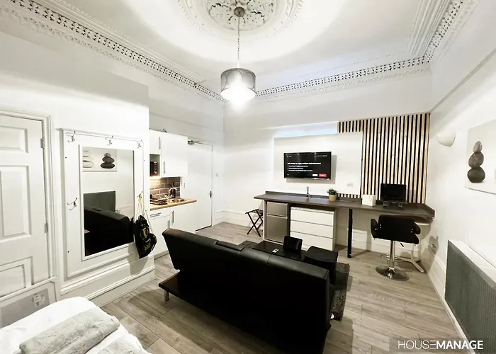 Erin Court Mansion - Rm 11