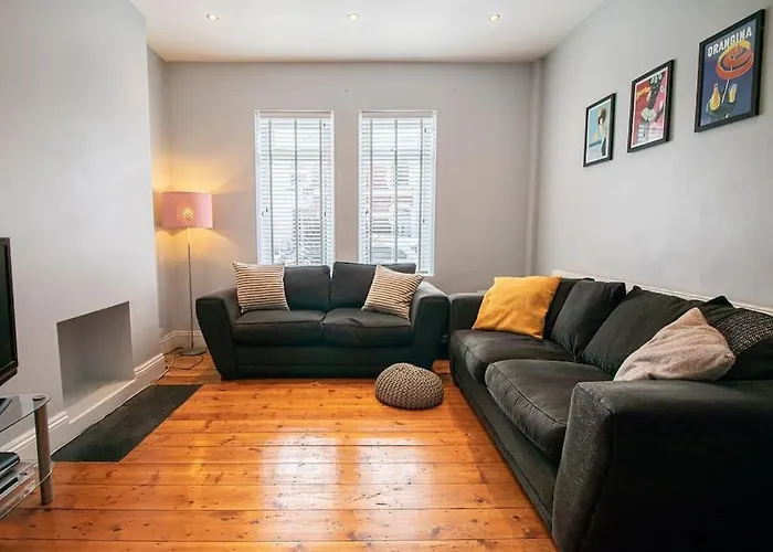 Burnaby'S Home, By Home Host, Free On Street Parking