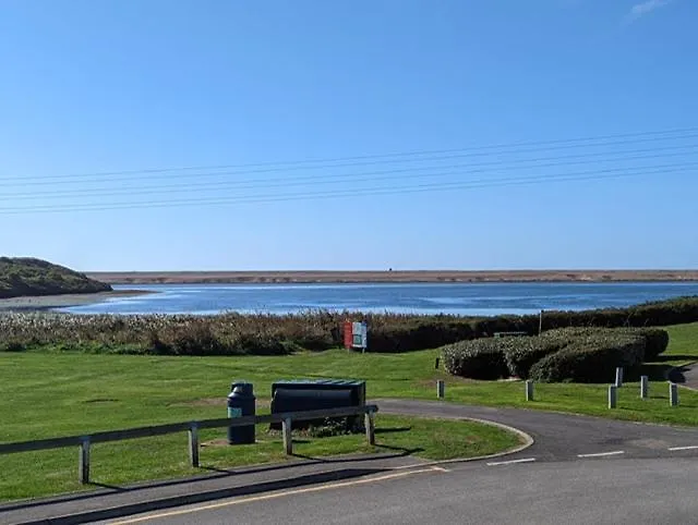 Lovely Caravan Haven Littlesea With Unrestricted Views To The Fleet Lagoon