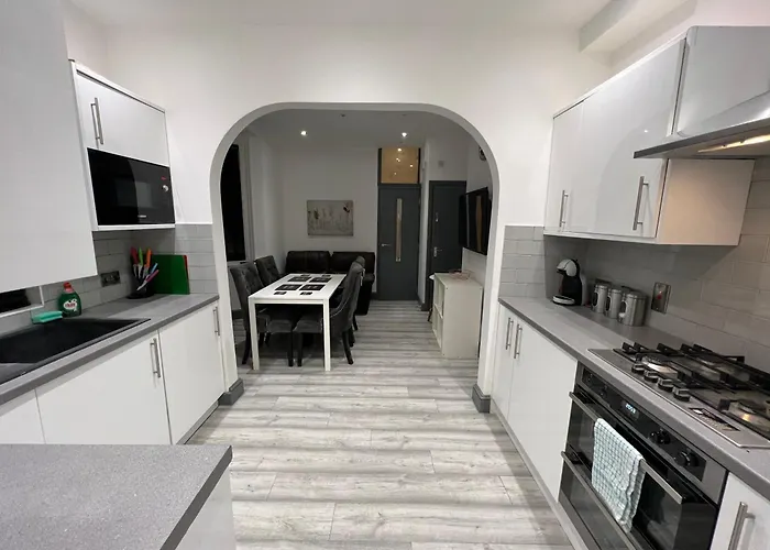 Rooms In Modernised Victorian House Croydon