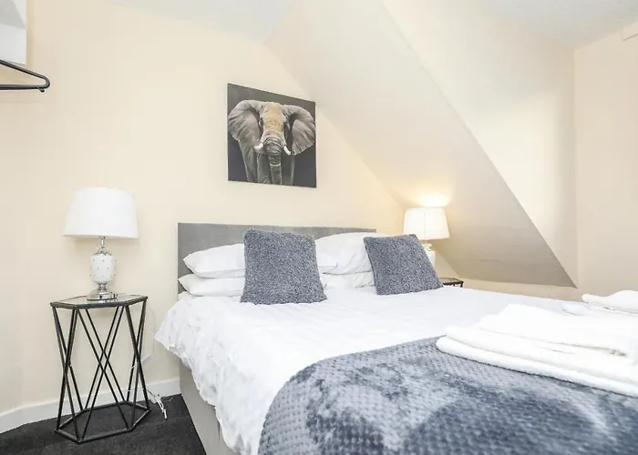 Modern Guest House - Central Inverness - Complimentary Snacks - Free Parking