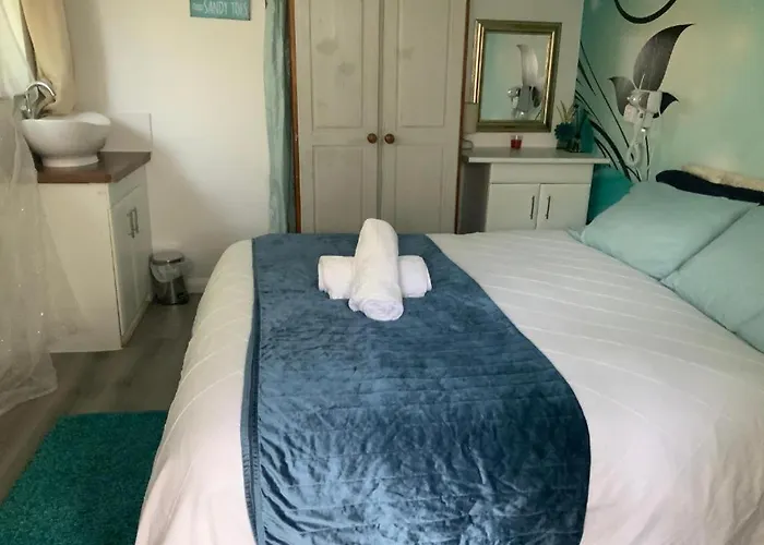 Cozy Bit On The Side