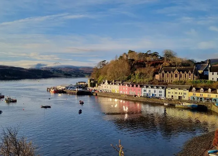 Pink House Skye Hotel Portree