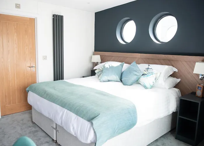Rooms At Penarth Marina