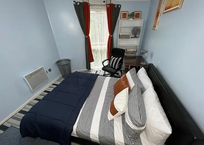 Quayside Deluxe Double Room Colchester