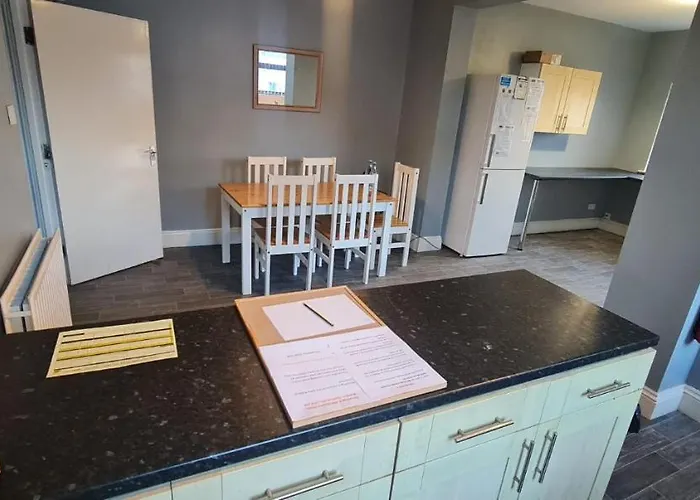 Spacious Large Room In Nottingham 005
