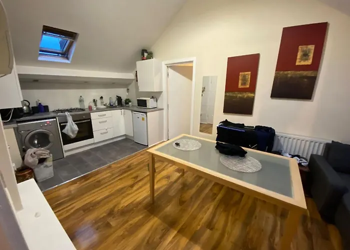 Lovely Room 5 Minute Walk From City Centre