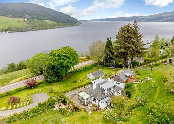 Urquhart Bay B&B
