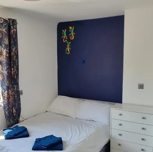 En Suite Room With Kitchen Facilities Nottingham