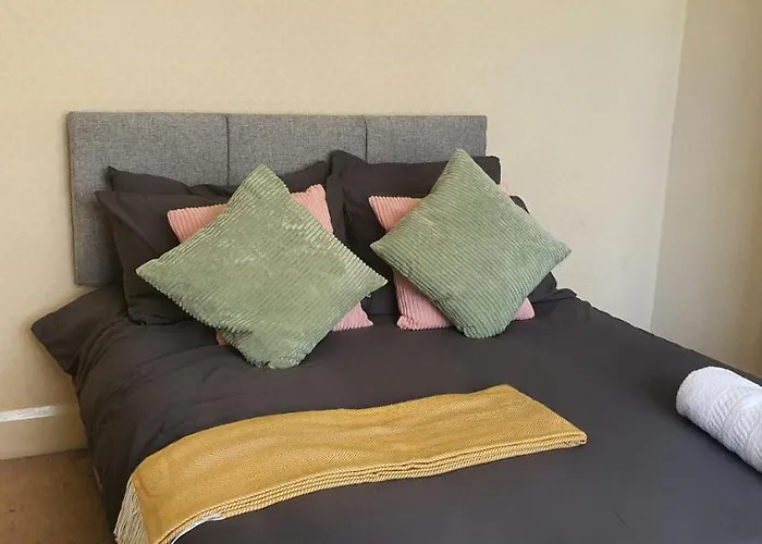 Coventry Spacious Rooms In City