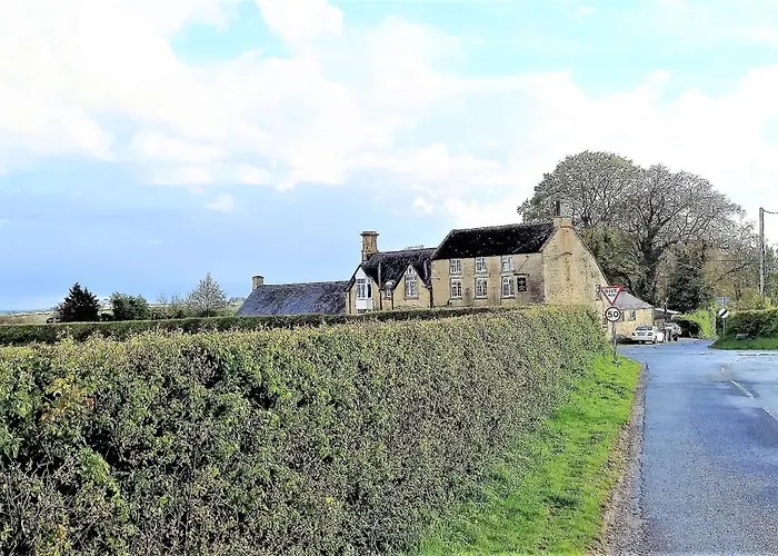 Cotswold Merrymouth Inn Fifield