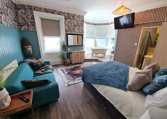 Lemur Lodge - Boutique Apartments - Short Stroll To The Beach Bournemouth