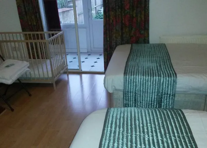 Cedars House Hotel Croydon