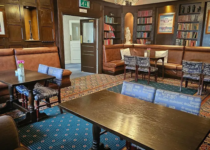 Nelson Hotel
