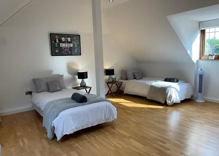 The Corner House Hotel Rochester 