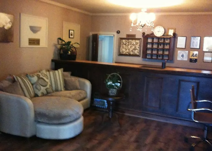 Balmoral Lodge Hotel