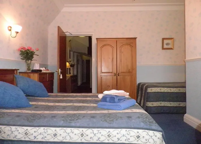Midway Guest House York