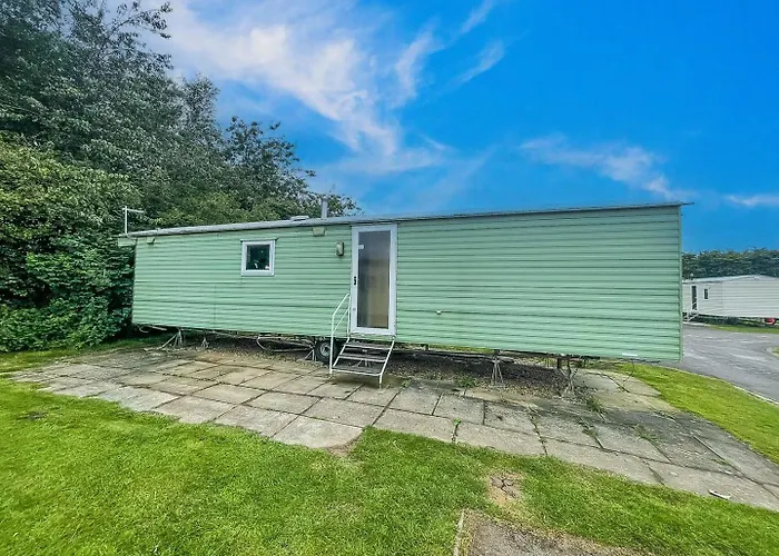 Lovely 8 Berth Caravan, Only A Short Drive To Skegness Beach Ref 33012B