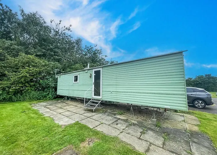Lovely 8 Berth Caravan, Only A Short Drive To Skegness Beach Ref 33012B