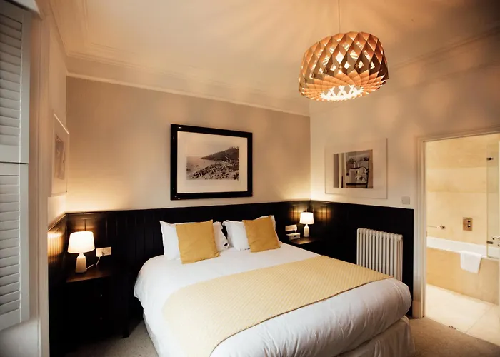 Henry'S, 27 The Terrace Bed & Breakfast St Ives 