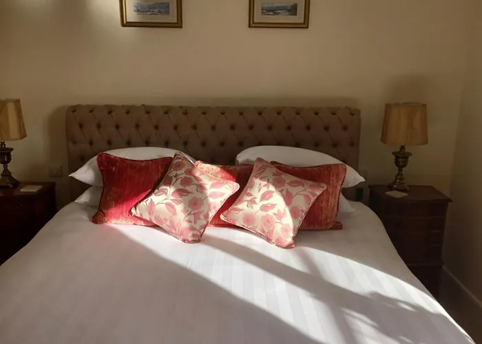 Rusling House Bed & Breakfast Butcombe