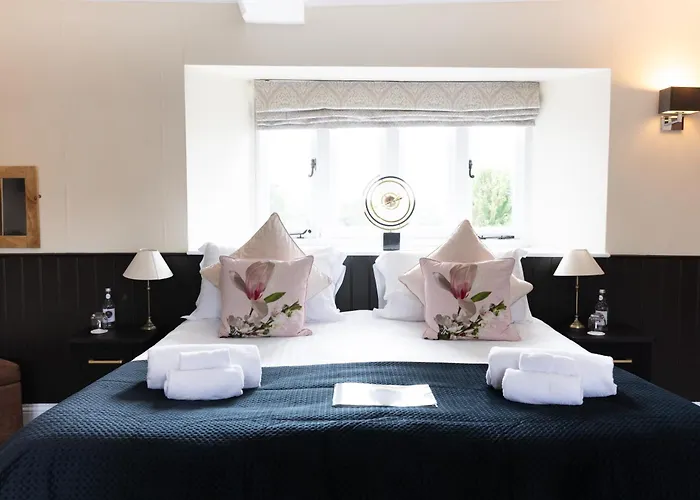 The Lighthouse Hotel Frome