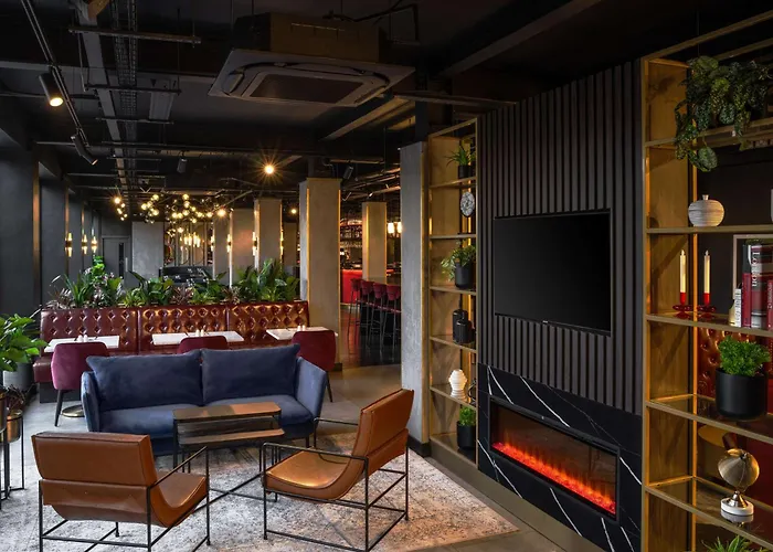 Radisson Red London Gatwick Airport Hotel Crawley 