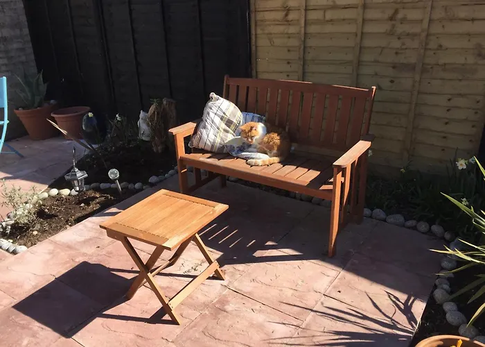 Basingstoke En Suite Room In Garden Annex