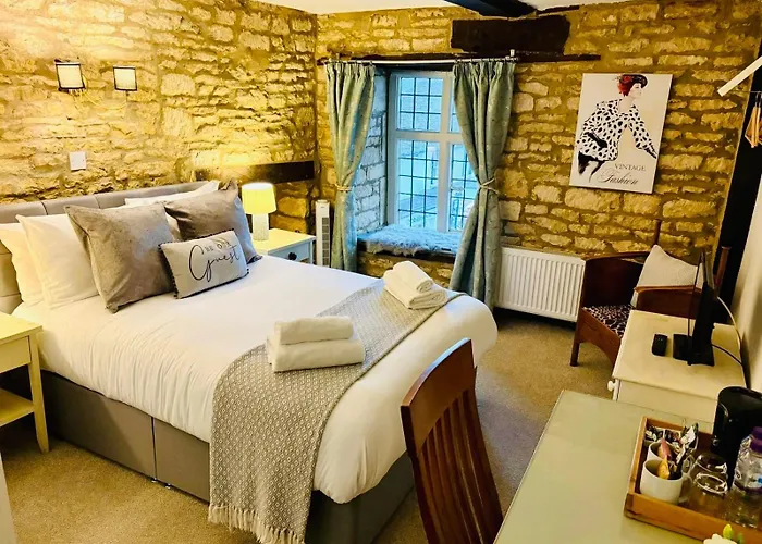 The Kings Arms Hotel