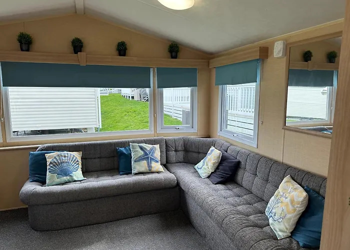 Newquay Bay Porth Caravan - 8 Berth