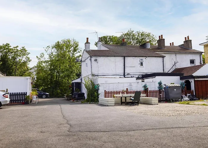 Old Oak Tree Inn Hounslow