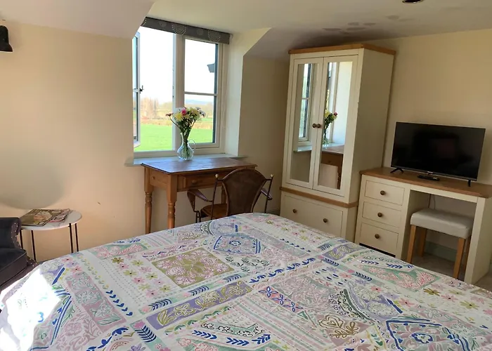Farmhouse Studio Near Shrewsbury
