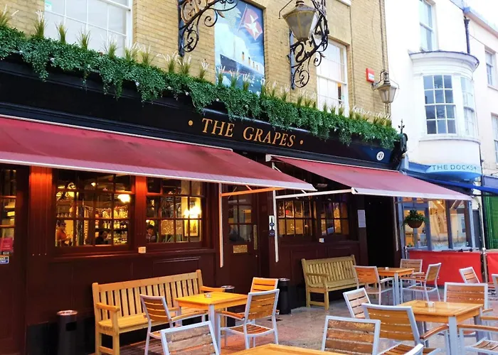 The Grapes Hotel Southampton