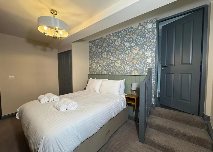 The Cross Scythes Hotel Sheffield