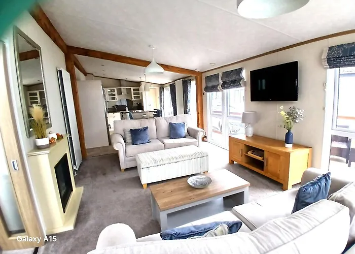 Luxury Lodge With Peaceful Pond View At Southview Skegness