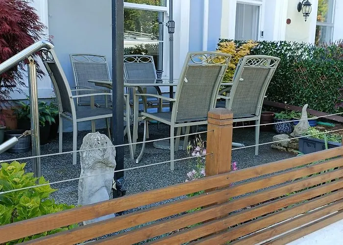 Lawnswood Guest House Torquay