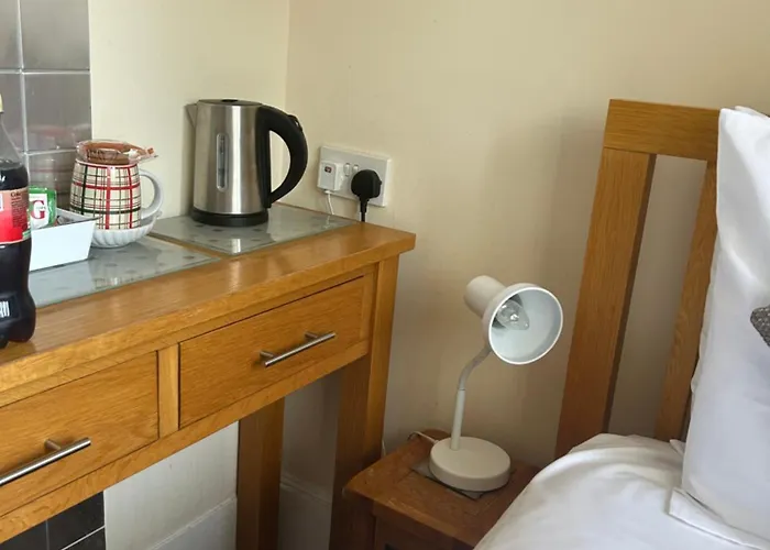 Four Seasons Guest House Canterbury