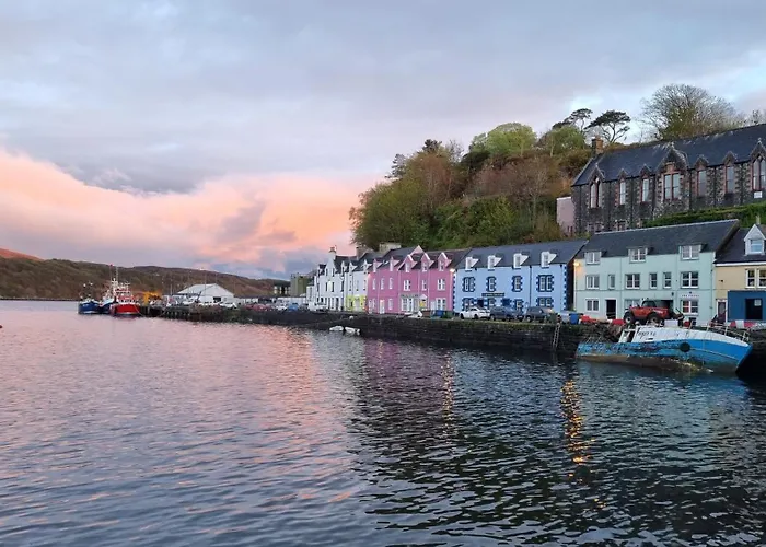 Pink House Skye Hotel Portree
