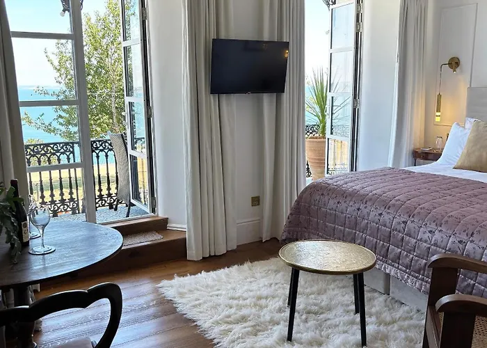 Headland View Boutique B&B Torquay