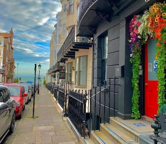 Blue Skye Guest House 8 Brighton