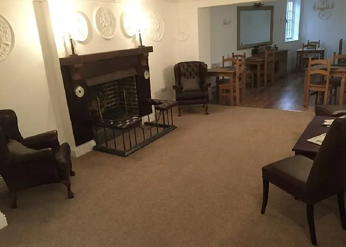 Three Crowns Guest House Salisbury