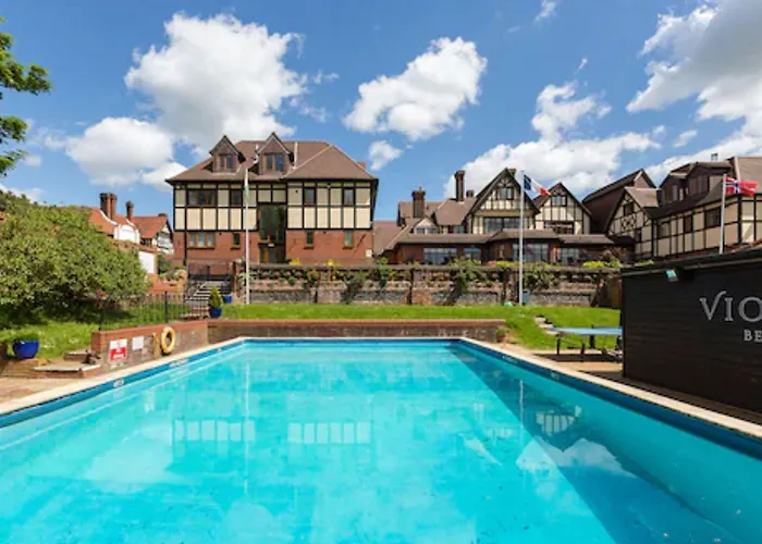 De Rougemont Manor Hotel Brentwood