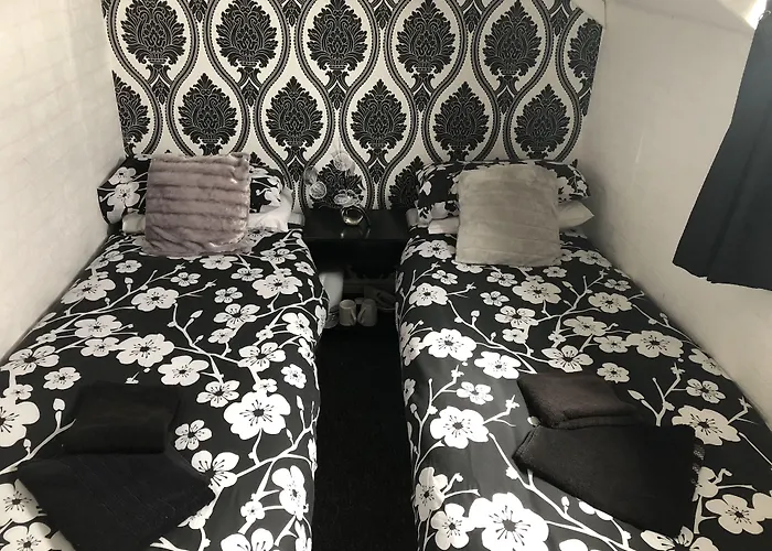 The Butterfly Hotel (Adults Only)