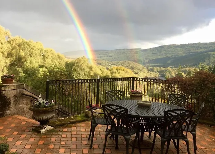 Highland Bear Lodge & Woodland Bear Huts Drumnadrochit
