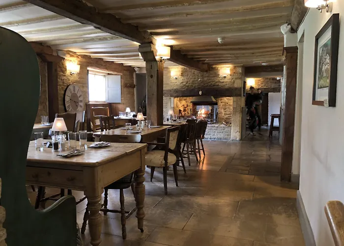 The Horse & Groom