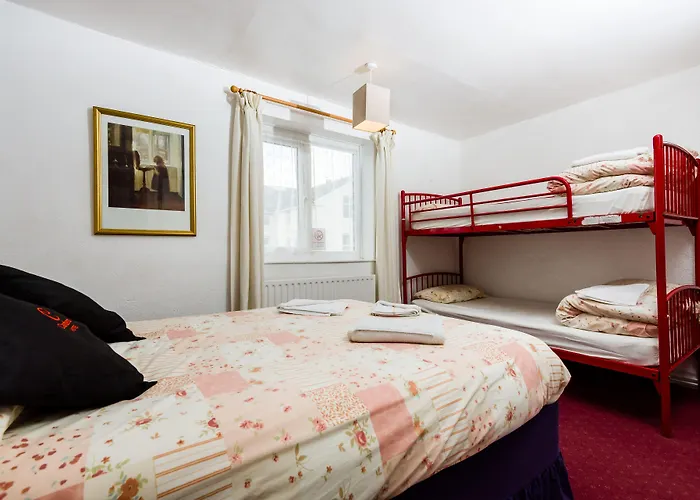 Uk Travel & Hospitality Ltd Ta Canberra Hotel Blackpool