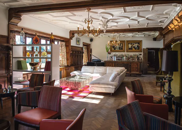 Hillbark Hotel Wirral