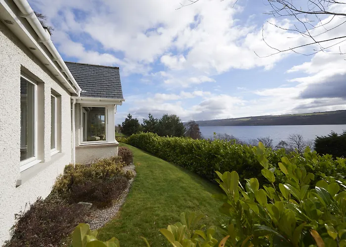 Loch Ness Cottages Brackla
