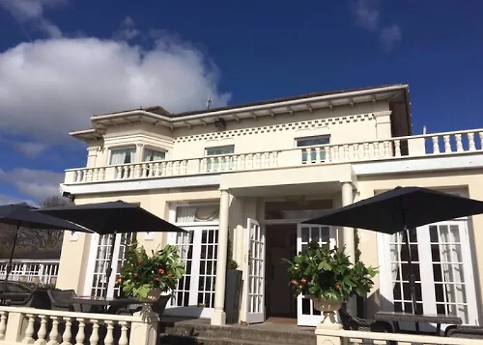 Munstone House