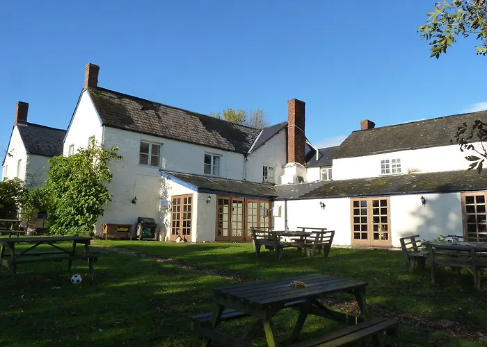 The Carew Arms Hotel Taunton